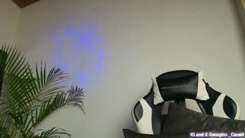 Snapshot of georgino_cavalli chatting on October 4, 2025, 6:33 am Peter Mike online show from October 4, 2025, 6:33 am