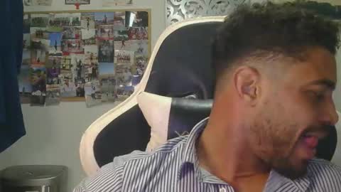 geovannygarrido91 online show from December 22, 2025, 7:00 pm