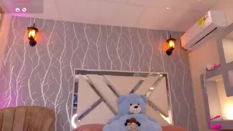 Snapshot of geral_johansson chatting on October 23, 2025, 12:15 pm online show from October 23, 2025, 12:15 pm