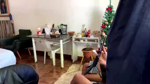 Snapshot of gerson229 chatting on November 29, 2025, 1:25 pm gerson229 online show from November 29, 2025, 1:25 pm