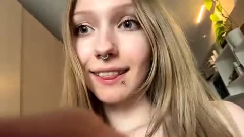 Sophie online show from June 29, 2026, 10:15 am