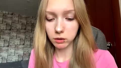 Sophie online show from July 16, 2026, 7:14 am