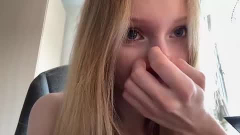 Sophie online show from July 28, 2026, 5:14 am