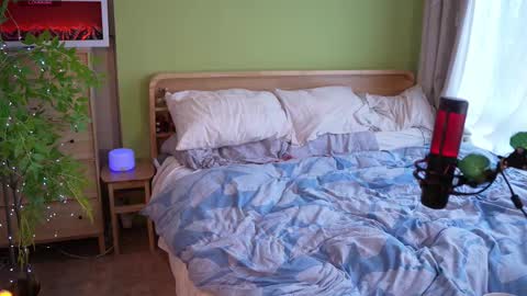 Anna online show from November 12, 2025, 12:33 am