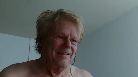 Snapshot of gethyn chatting on January 7, 2025, 3:44 pm Gethyn online show from January 7, 2025, 3:44 pm