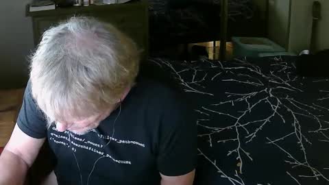 Snapshot of gethyn chatting on February 26, 2025, 7:09 am Gethyn online show from February 26, 2025, 7:09 am