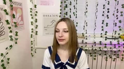 Snapshot of gf_yup chatting on December 21, 2024, 11:55 am Alexa online show from December 21, 2024, 11:55 am