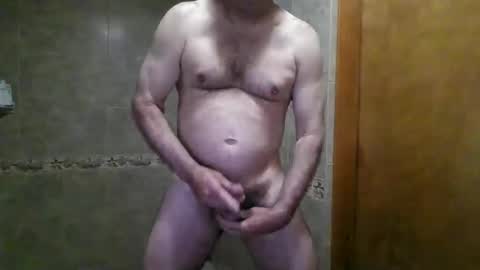 gguyfrofunn_2 online show from June 1, 2026, 11:56 am