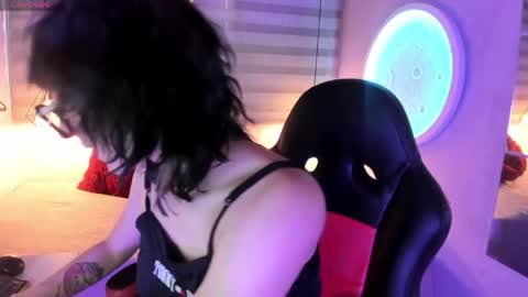 Allison  online show from April 10, 2026, 8:13 pm