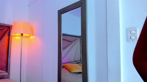 Gia  online show from December 21, 2024, 2:41 am