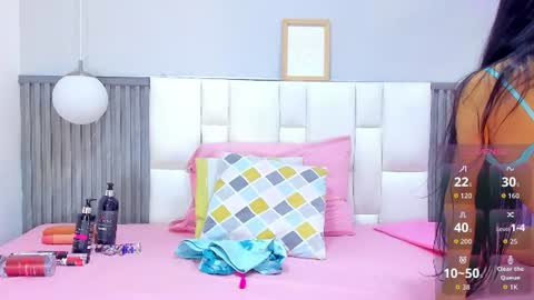 Giana online show from July 22, 2026, 11:24 am