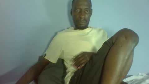 giant_couple online show from May 1, 2026, 10:20 am