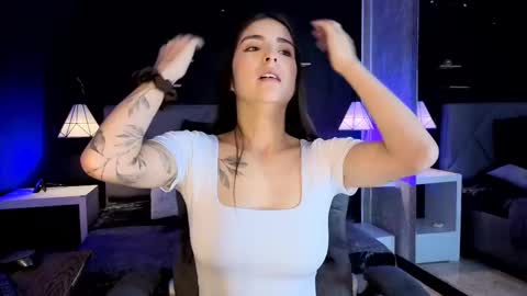 Snapshot of giapearl2 chatting on October 26, 2025, 2:34 pm Gia online show from October 26, 2025, 2:34 pm