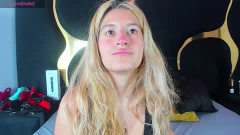 GiaRoussel online show from February 6, 2026, 5:27 pm