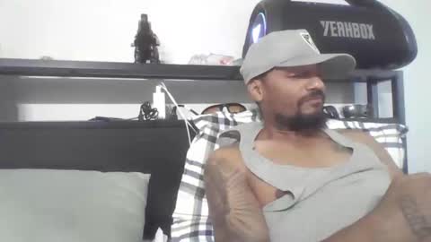 Snapshot of gifted_blacksnake chatting on November 23, 2025, 3:45 pm Gifted online show from November 23, 2025, 3:45 pm