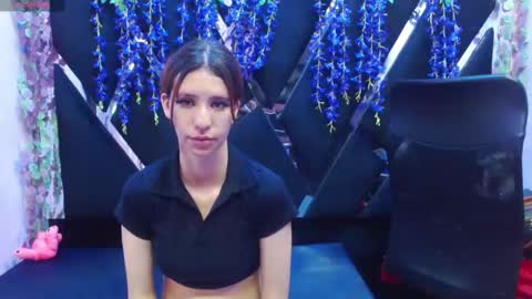 gigi glase online show from September 16, 2025, 9:27 pm