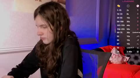 gigi_myav online show from May 30, 2026, 3:42 pm