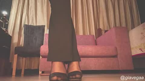 Gigi independet model P online show from December 3, 2025, 9:57 pm