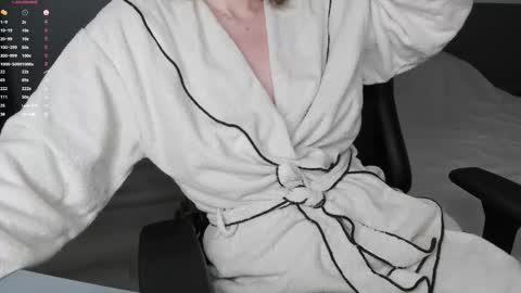 Snapshot of gigihadd chatting on November 29, 2025, 5:49 pm gigihadd online show from November 29, 2025, 5:49 pm