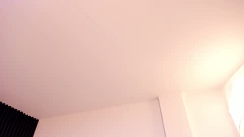 Gigi Doll online show from October 1, 2025, 11:05 am