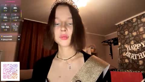 Molly online show from November 5, 2025, 7:58 pm