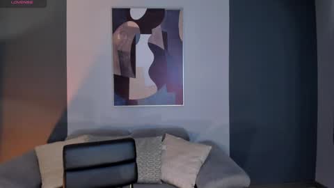 GIGI online show from December 6, 2024, 11:25 pm