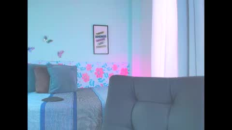 Snapshot of gigimiler8 chatting on November 6, 2025, 8:43 pm Sharlotte online show from November 6, 2025, 8:43 pm