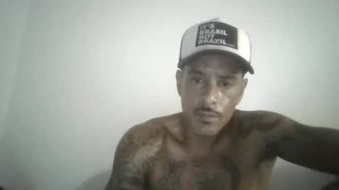 Snapshot of gigio492495 chatting on March 15, 2026, 12:05 am gigio492495 online show from March 15, 2026, 12:05 am