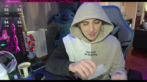 Snapshot of gil_gamesh90 chatting on January 19, 2025, 8:50 am Mirko online show from January 19, 2025, 8:50 am