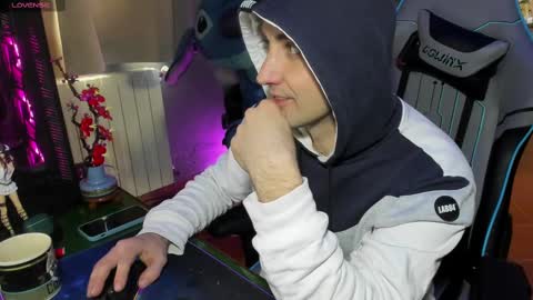 Snapshot of gil_gamesh90 chatting on February 22, 2025, 11:13 am Mirko online show from February 22, 2025, 11:13 am