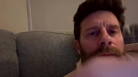 Snapshot of gilbertinio chatting on December 1, 2025, 11:21 pm Gilbert online show from December 1, 2025, 11:21 pm