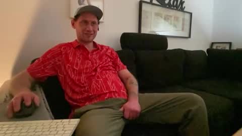 Snapshot of gilbertlachsmann chatting on November 28, 2025, 3:42 am Sebastian online show from November 28, 2025, 3:42 am