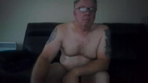 Snapshot of gimmmieoooo chatting on May 2, 2026, 11:21 pm gimmmieoooo online show from May 2, 2026, 11:21 pm