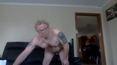 Snapshot of gimmmieoooo chatting on July 4, 2026, 11:11 pm gimmmieoooo online show from July 4, 2026, 11:11 pm