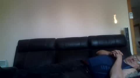 Snapshot of gimmmieoooo chatting on July 9, 2026, 6:28 am gimmmieoooo online show from July 9, 2026, 6:28 am