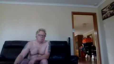 Snapshot of gimmmieoooo chatting on July 18, 2026, 11:41 pm gimmmieoooo online show from July 18, 2026, 11:41 pm