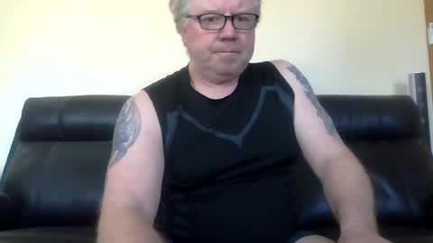 Snapshot of gimmmieoooo chatting on July 26, 2026, 12:52 am gimmmieoooo online show from July 26, 2026, 12:52 am
