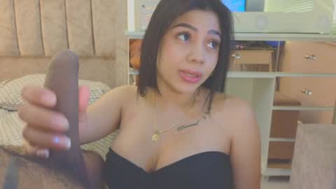 O GINA AND AKEMI    online show from September 12, 2025, 10:37 am