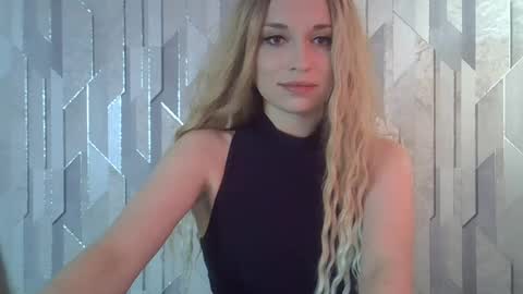 Snapshot of gina_helly chatting on July 25, 2026, 8:23 am gina_helly online show from July 25, 2026, 8:23 am