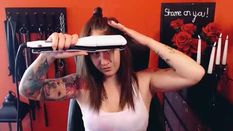 gina_hotlick online show from May 27, 2026, 8:00 am
