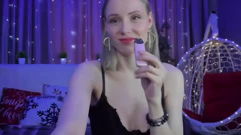 Gina online show from March 10, 2026, 1:43 am