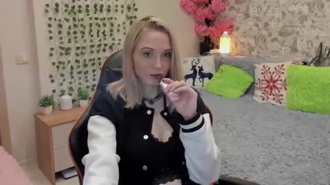 Gina online show from May 8, 2026, 1:00 am