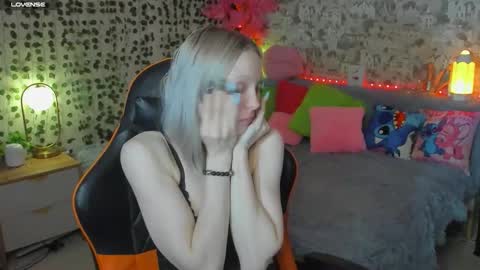 Gina online show from May 14, 2026, 1:23 am