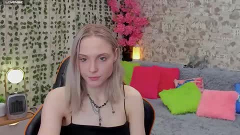 Gina online show from May 27, 2026, 1:57 am