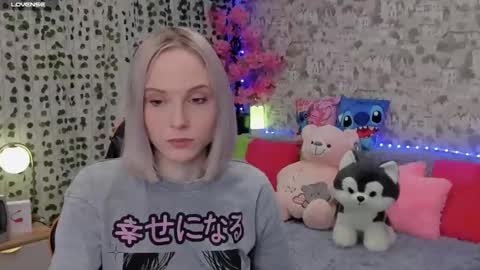 Gina online show from June 4, 2026, 3:12 am