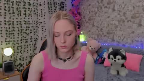 Gina online show from June 9, 2026, 12:55 am