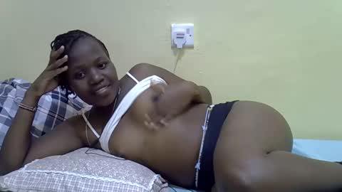 Snapshot of gina_sassy chatting on February 6, 2026, 11:41 pm Adiliah online show from February 6, 2026, 11:41 pm