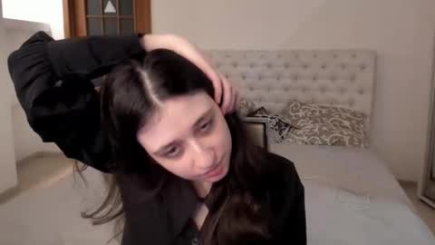 Kate online show from March 12, 2025, 11:53 am