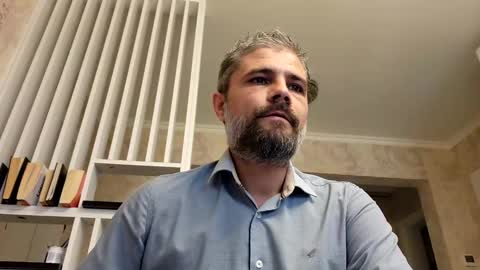 Gabriel online show from November 25, 2025, 1:33 pm