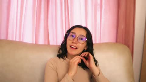 Snapshot of ginevra_esposito chatting on May 22, 2026, 1:28 pm Ginn online show from May 22, 2026, 1:28 pm